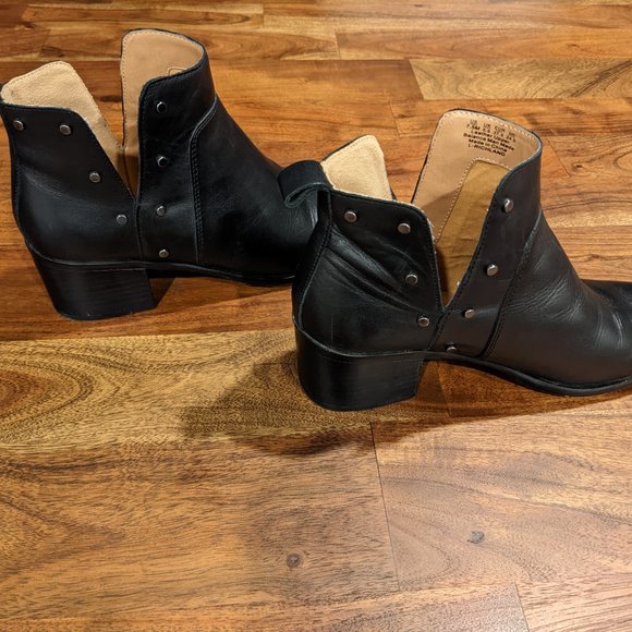 Franco Sarto Black Leather Studded Booties Size 7.5 Women's - Picture 5 of 5